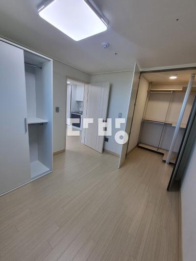 Apartment in 영등포동1가 - View 5