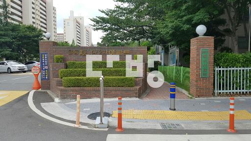 입주협의.정남향.부분수리.금액조율가능 - View 2