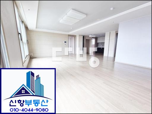 세입자안고거래 채광우수 동앞 주차장 신항배후단지 업무도시 편리한생활동선 - View 3