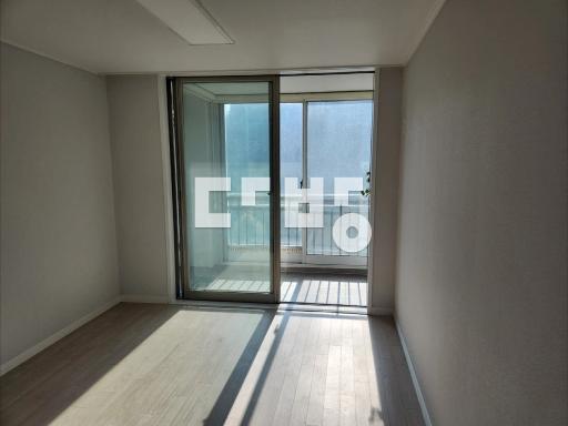 Apartment in 대연동 - View 2