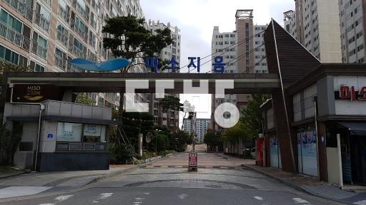 즉시 입주가능,  밝고 햇살좋은 남향 로얄층, 보일러교체, 버티컬새로설치 - View 2