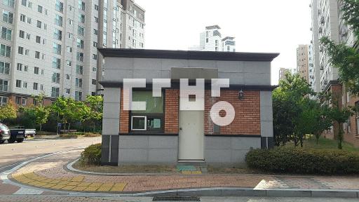 뷰가 멋진 사계절을 다 한눈에  로얄층 편의시설 학교 등 가까움 - View 3