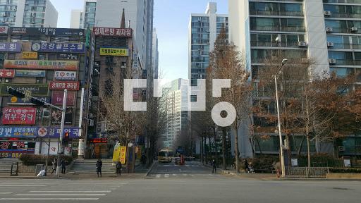샷시교체, 내부예전수리 깨끗.조용한동의 로얄층. - View 2