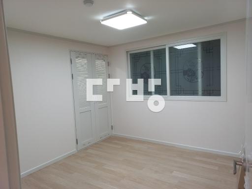 Apartment in 수원시, 탑동, 권선구 - View 2
