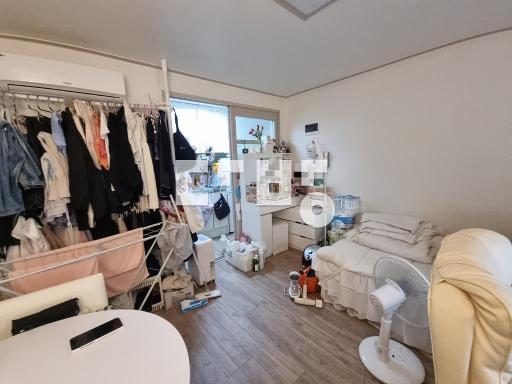 Apartment in 봉천동 - View 2