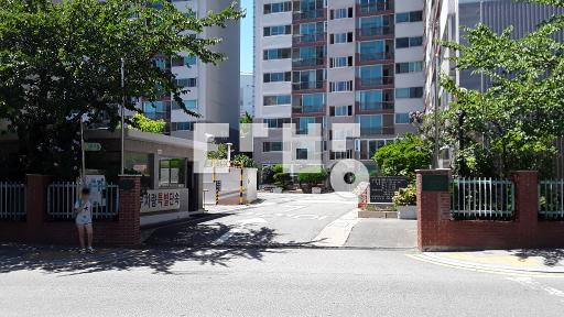 Apartment in 명장동 - View 3
