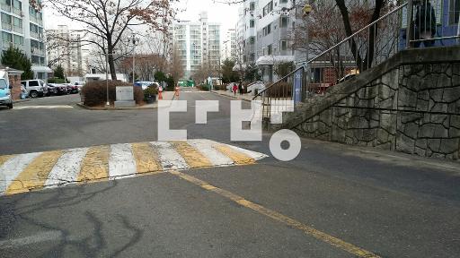 붙박이장,중문,싱크대,내부샷시,외부샷시부분,베란다타일,실리콘 - View 2