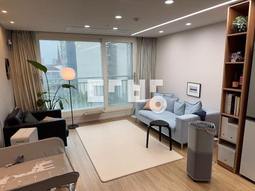 남동향,뻥뷰,일조전망 최상,중문.시/에어컨등 부분리모델링 깔끔,공실 - View 2