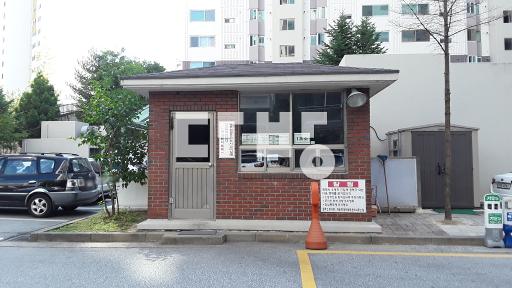 6월말경입주 햇볕잘들고전망좋음 기본형이나 집깨끗합니다 - View 2