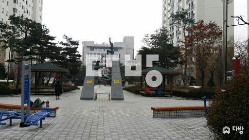 아파트 - View 2