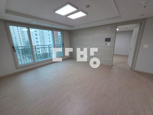 조용한 마운틴뷰 8월말이후 입주가능 - View 5