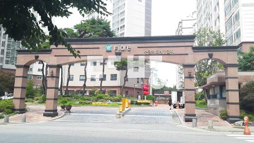 Apartment in 장덕동 - View 2