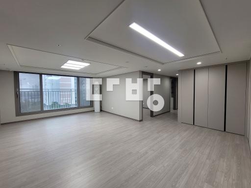 추천매물.세대실사진.10월이후입주가능.방3개.에어컨2대 - View 2