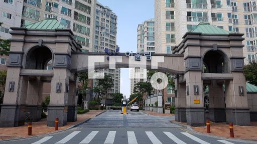 필로티, 정원전망 예쁨, 일부리모델링, 27년3월말 입주 – pohled 2