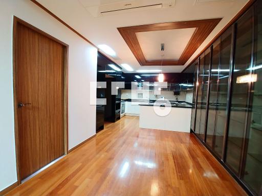 평지, 대로변, 서울예고도보5분, 내부깨끗하고,주차공간넉넉함, 정류장3분 - View 5