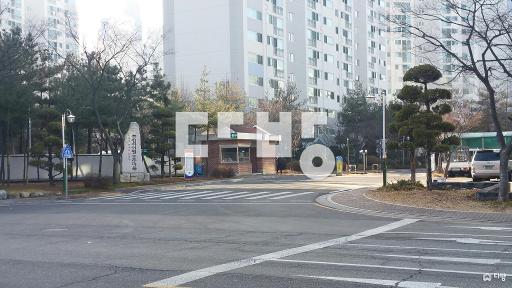 방2확장,중문,남향,층간소x부분수리,이사협의 - View 3