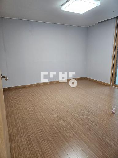 ♥최상층 일조조망최상.내부깨끗. 급매 무등산숲세권.금액조정가.준신축♥ - View 4