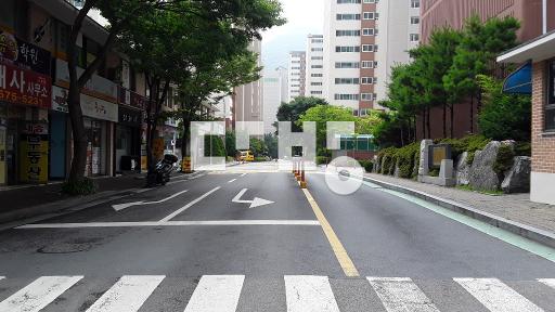 Apartment in 김해시, 장유 - View 2