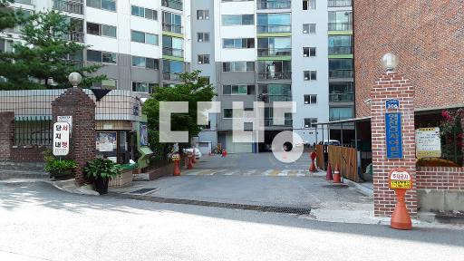 Apartment in 명륜동 - View 2