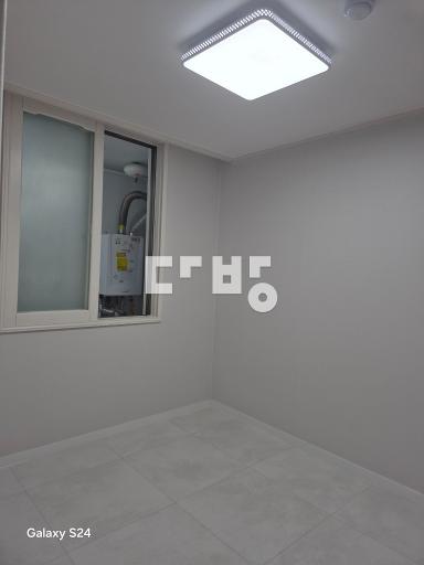 내부  올수리 완비  후  첫입주로 전망  좋아요~~~ - View 4