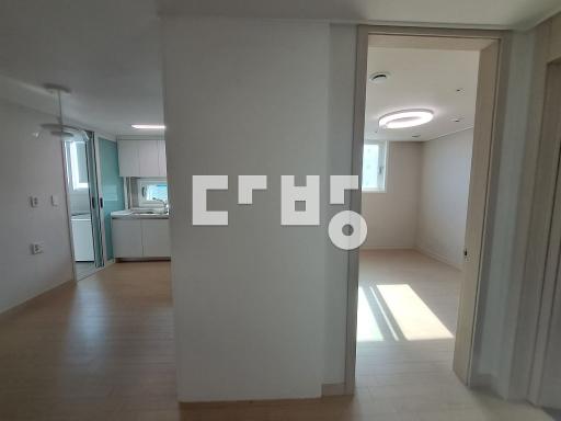 고덕365. 세대실사진.  임차승계. 드레스룸. 시원한뷰. 고덕초도보 - View 2