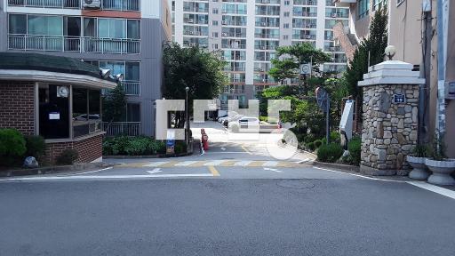 Apartment in 비산동 - View 2