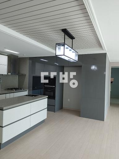 풍경 l 입주협의 l 예쁜 단지뷰 l 시에3 l 풀옵션 – pohled 2