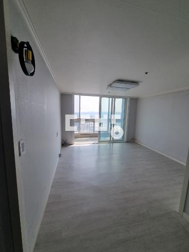 Apartment in 중산동 - View 3