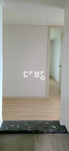 전망 좋고, 시원한 동, 즉시 입주 가능 - View 4