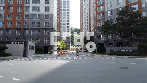 협의입주, 남동향, 엘레베이터2대, 생활권 편리해요 - View 3