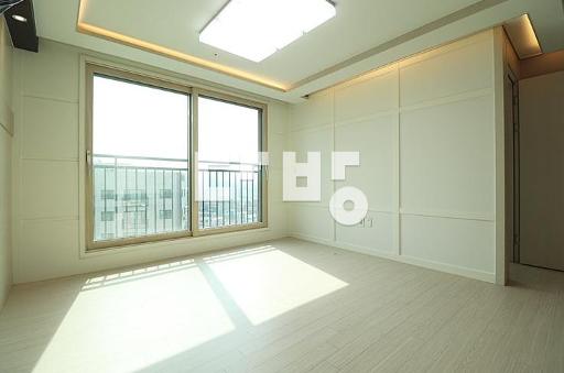 급매, 응암동, 새절역 역세권, 7년차 준신축, 남향, 넓은 거실 - View 2