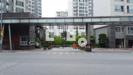 남향, 단계초 가까움, 집주인 거주로 협의 입주 가능 - View 2