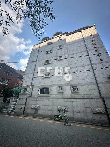 고급형 아파트 서문여고인접 이수역 도보 가능 조용하고 깔끔한 집 - View 5