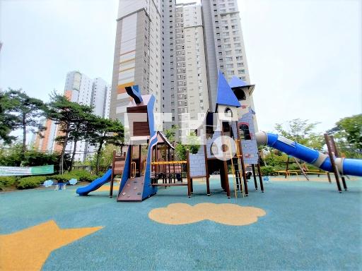 Apartment in 용암동 - View 3
