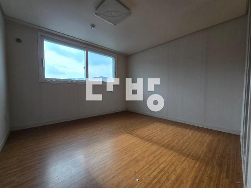 신현초 인근 저렴한 쓰리룸++상세설명 꼭 읽어주세요++ - View 4
