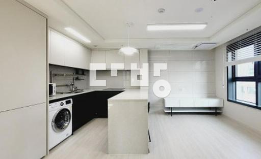 Apartment in 서초동 - View 4