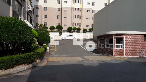 Apartment in 주례동 - View 2