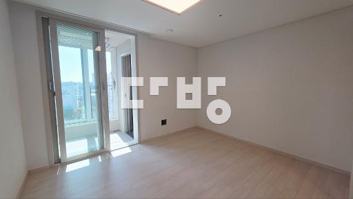 75A 필로티세대 중도금 무이자 중문 붙박이장 음식물처리기 드레스룸 - View 2