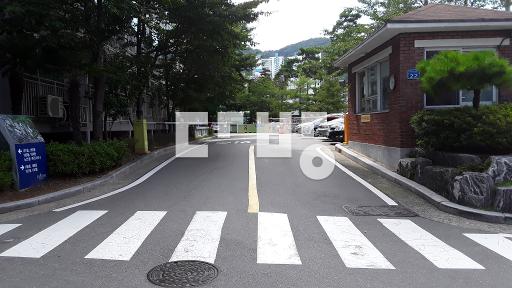 Apartment in 괴정동 - View 2