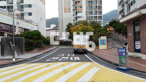 Apartment in 대내동 - View 2