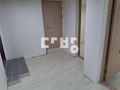 공덕역10분거리  일층같은등기상지층 주인이  여성만 원함  반려동물금지 - View 3