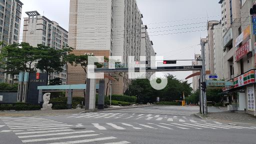 Apartment in 지행동 - View 2