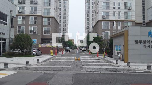 정남향,햇볕좋음,초등학교바로옆,공원2분거리,즉시입주가능 - View 2