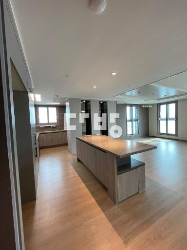 Apartment in 민락동 - View 2