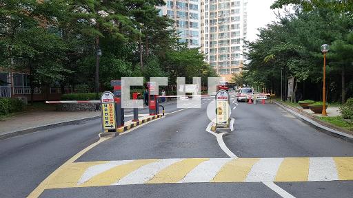 주인분이 거주하며 남향에 해잘들고 깨끗하며 등,보일러 교체함 - View 2