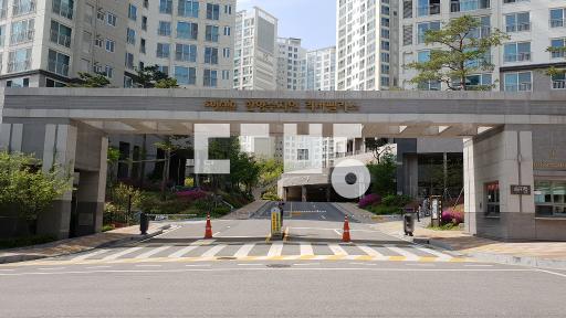즉시입주,수자인가장큰평수,남향,커뮤니티연결동,중문 - View 2