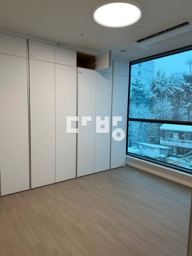 Apartment in 묵정동 - View 2