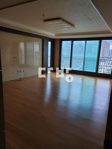 Apartment in 야음동 - View 3