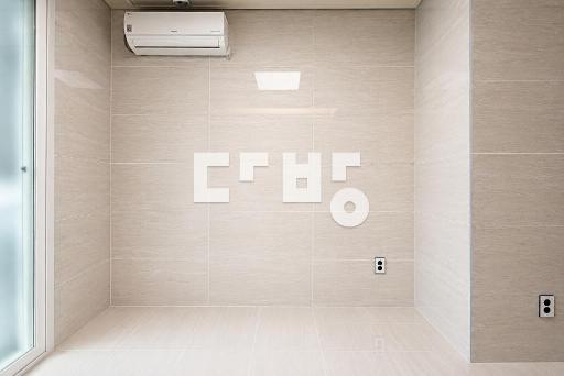 Apartment in 수원시, 영통구 - View 4