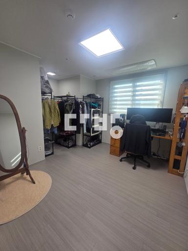 74B, 전면동, 에어컨4대, 바닥타일, 컨디션 최상, 8월말이후협의 - View 5